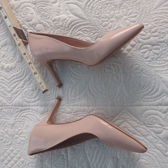 High heels - Picture 4 of 4